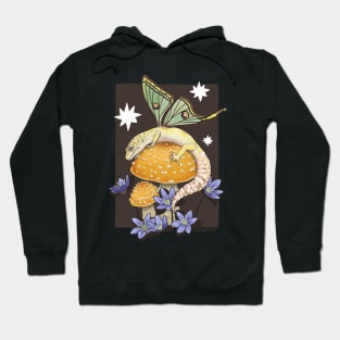 Fairy Leopard Gecko with Spanish Moon Moth Wings on a Yellow Fly Agaric Hoodie